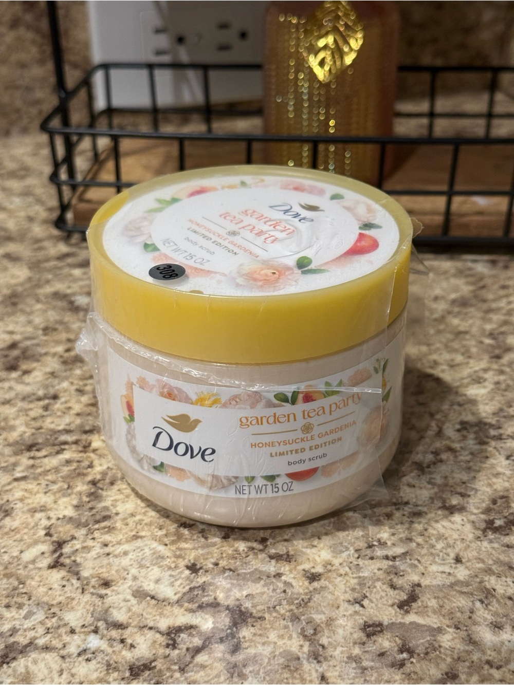Dove Garden Tea Party Body Scrub Honeysuckle Gardenia Scent Limited Edition
